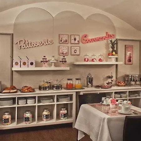 Elysées 3*