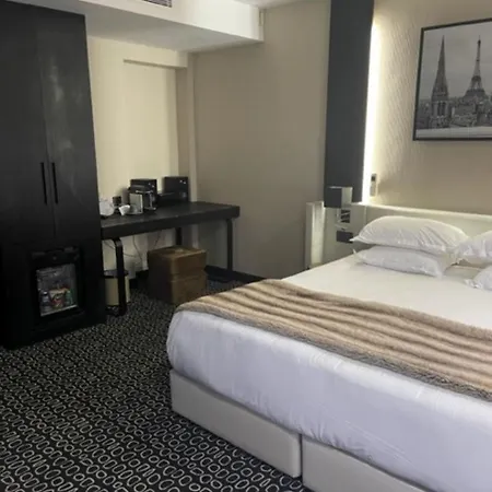 Hotel Elysees 3*