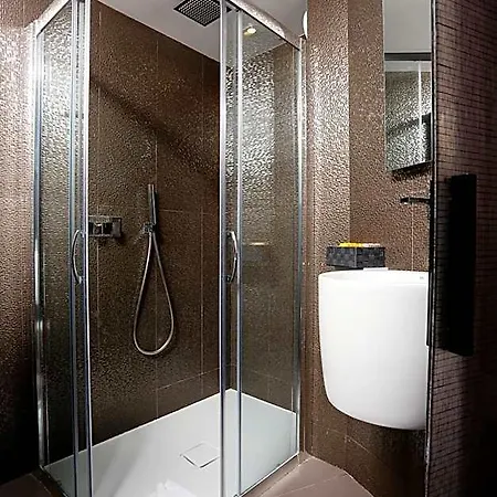 Elysees Hotel 3*