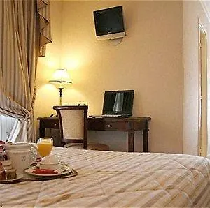 Hotel Elysees Parijs