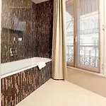 Elysees Hotel